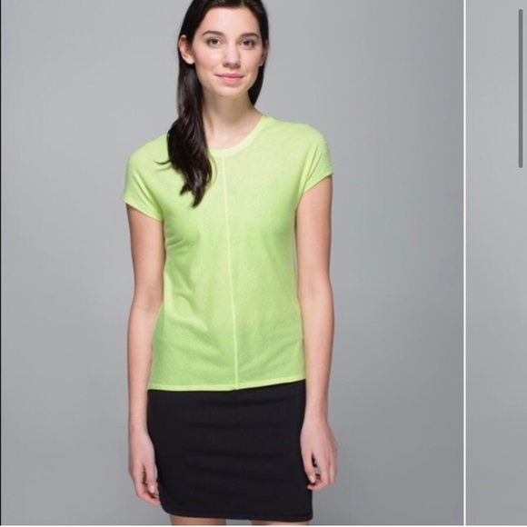 LULULEMON T-Shirt - Picture 1 of 8